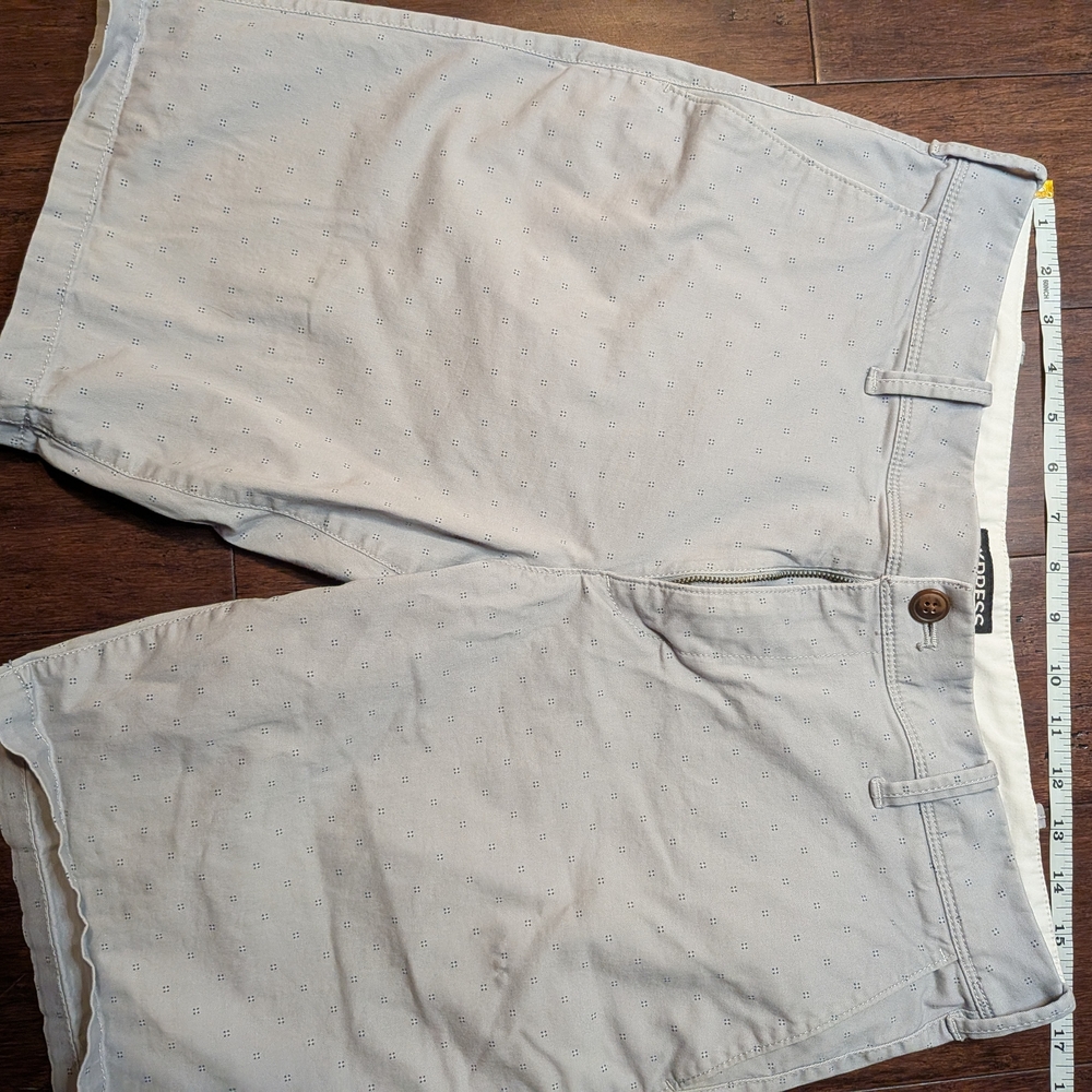 Express Men's Light Gray Flat Front Shorts